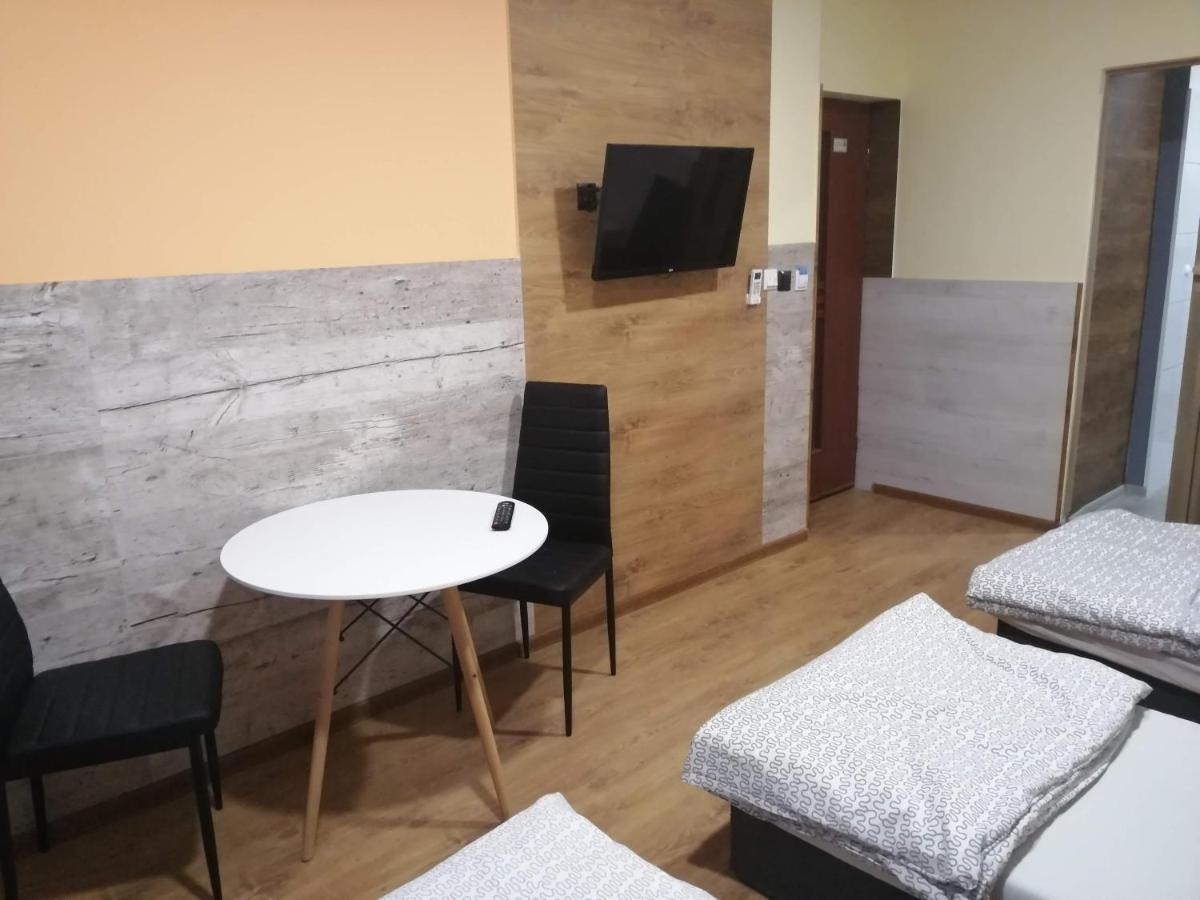Eldom-Noclegi Pracownicze Daleka 12 Wągrowiec Exteriér fotografie